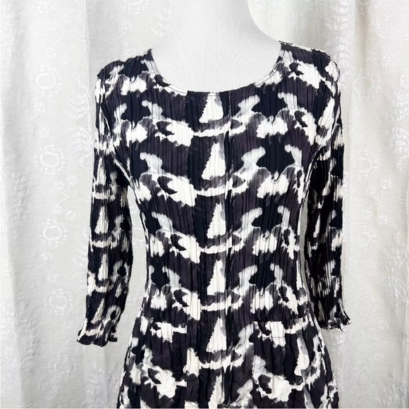 Dress - Picture 9 of 10